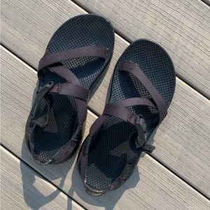 Black chacos